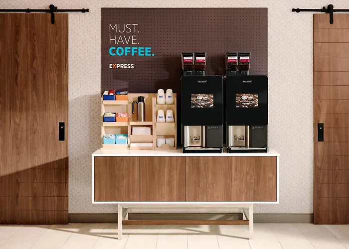 Holiday Inn Express & Suites Miami Airport East By Ihg